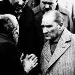 Ataturk-1930-amongpublic
