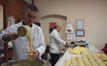 ESKİŞEHİR’İN GELENEKSEL TADI KARAKEDİ BOZACISI