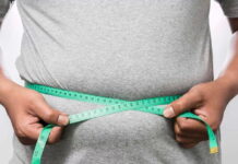 AÇ OLAN ŞİŞMANIN HALİNDEN ANLAMAZ