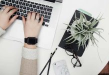 YAZANLARA SAYGI DURUŞU